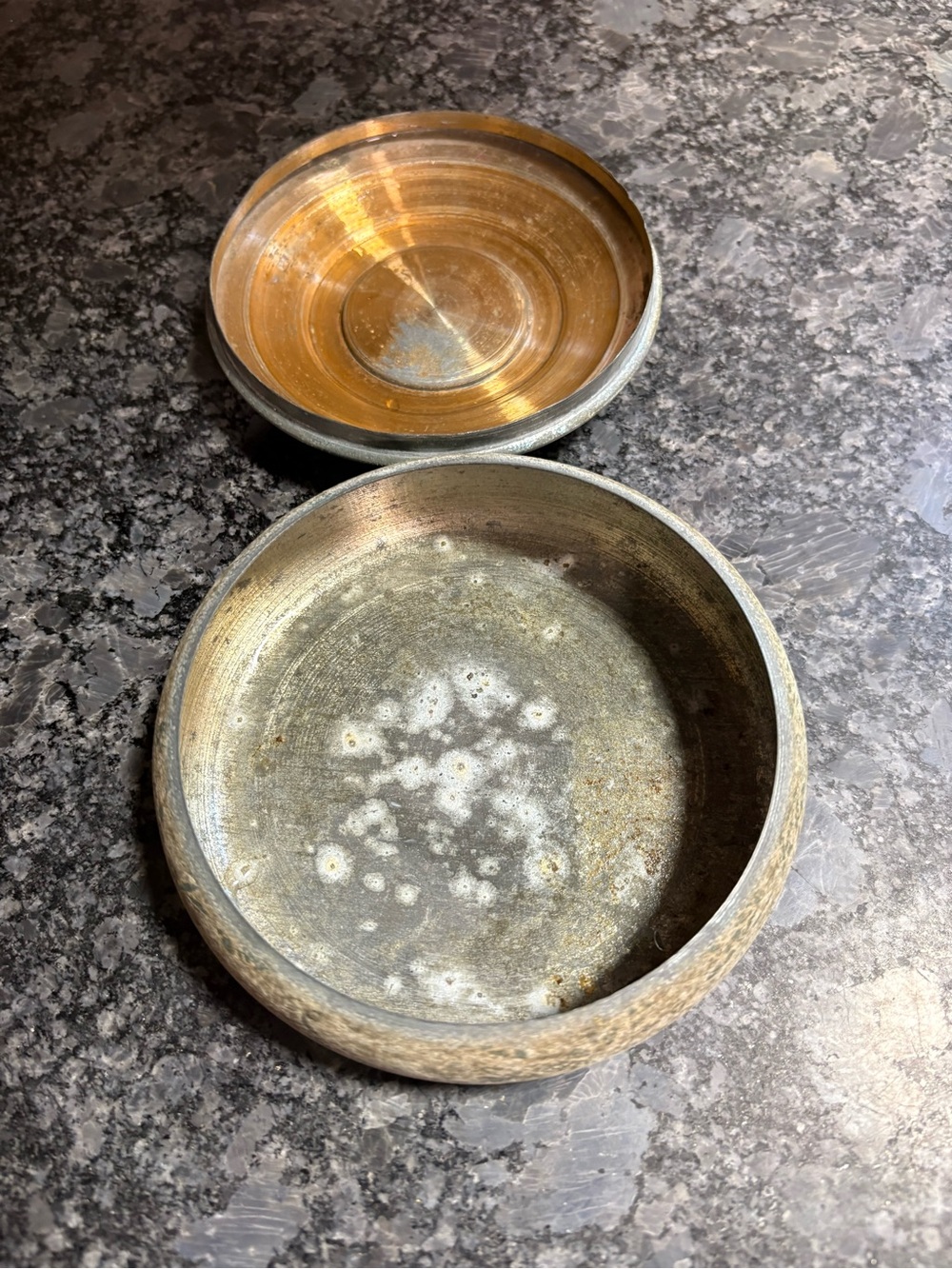 Round Vintage Box Circa 1930’s - Picture 3 of 4